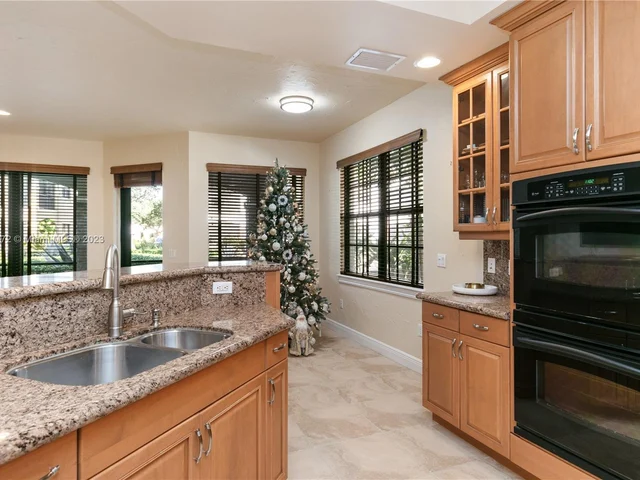 7533 Old Thyme Ct # 14C, Parkland FL 33076