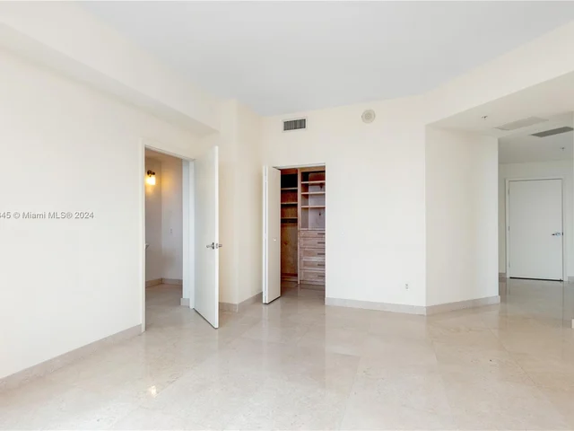60 SW 13th St # 3000, Miami FL 33130