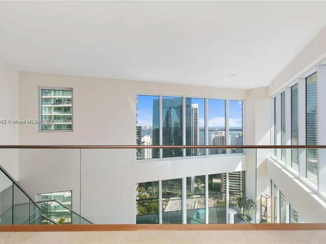 60 SW 13th St # 3000, Miami FL 33130