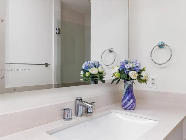 60 SW 13th St # 3000, Miami FL 33130