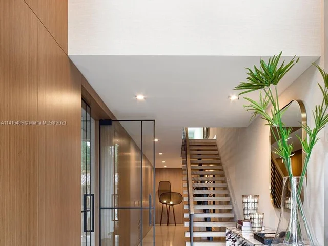 613 Almeria Ave # A, Coral Gables FL 33134