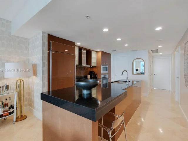 3801 Collins Ave # 503, Miami Beach FL 33140
