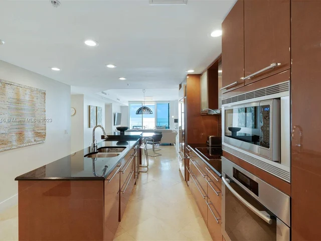 3801 Collins Ave # 503, Miami Beach FL 33140