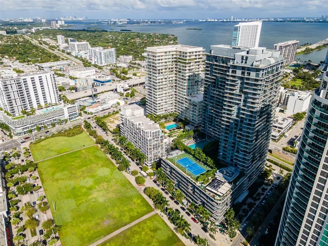 121 NE 34th St # 915, Miami FL 33137