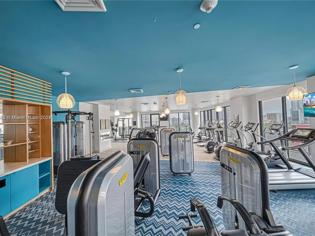 121 NE 34th St # 915, Miami FL 33137