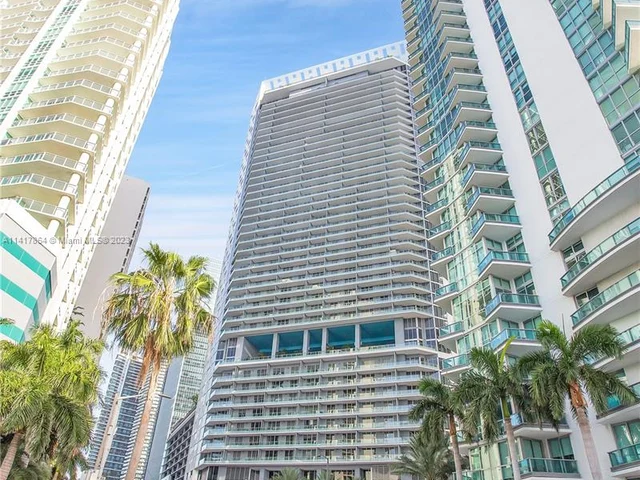 1300 Brickell Bay Drive # 2800, Miami FL 33131