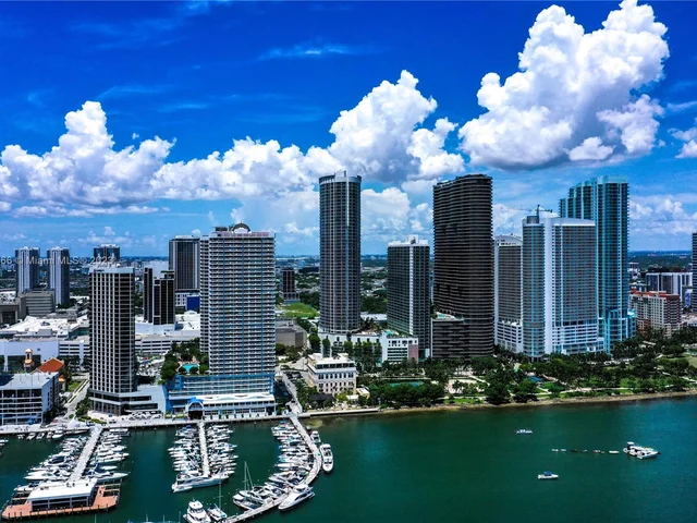 1750 N Bayshore Drive # 3208, Miami FL 33132
