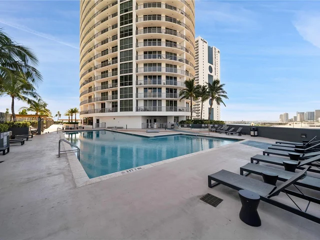 1750 N Bayshore Drive # 3208, Miami FL 33132