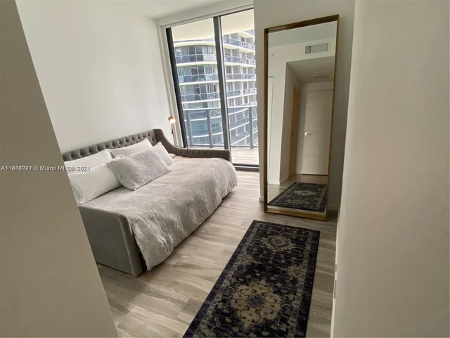 801 S Miami Ave # 2501, Miami FL 33130