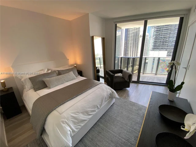 801 S Miami Ave # 2501, Miami FL 33130