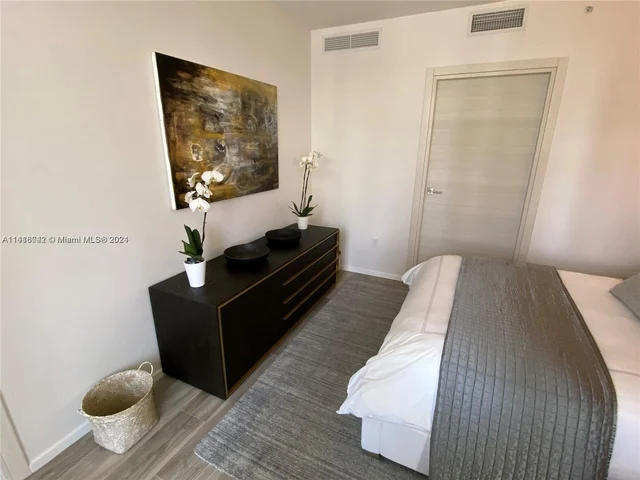 801 S Miami Ave # 2501, Miami FL 33130