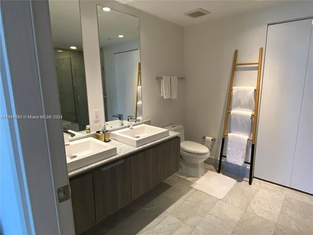 801 S Miami Ave # 2501, Miami FL 33130