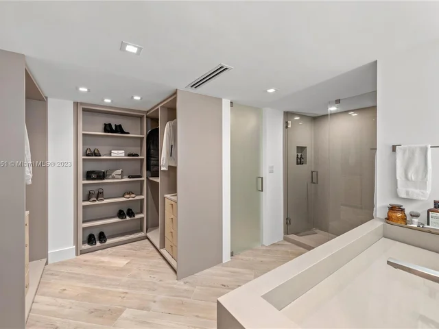 2301 Collins Ave # 1432, Miami Beach FL 33139