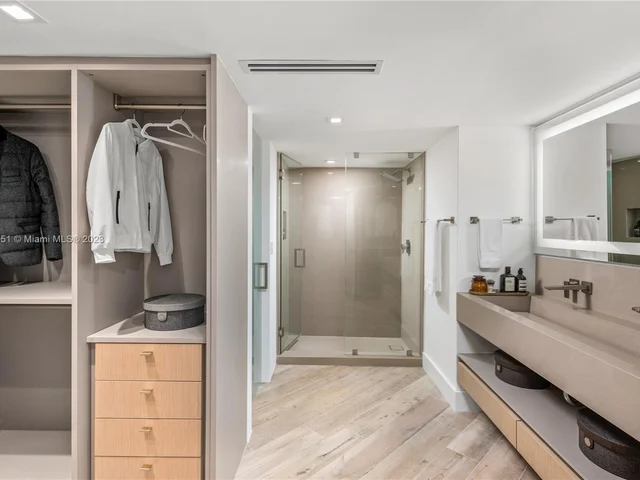 2301 Collins Ave # 1432, Miami Beach FL 33139