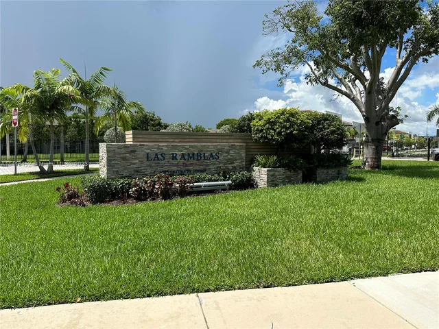 20645 NE 2nd Ct, Miami FL 33179