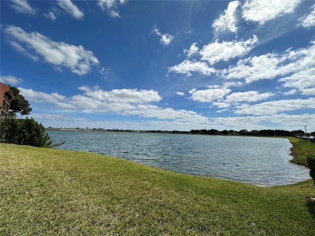 20645 NE 2nd Ct, Miami FL 33179