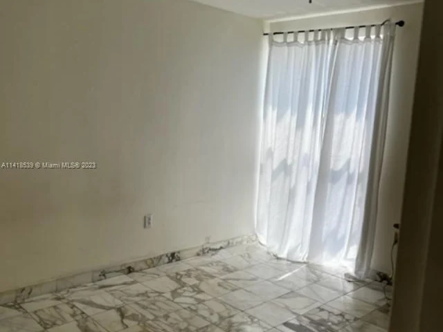 17560 Atlantic Blvd # 301, Sunny Isles Beach FL 33160