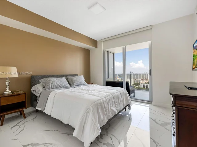 300 Sunny Isles # 2303, Sunny Isles Beach FL 33160