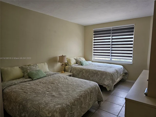 1985 S Ocean Dr, Hallandale Beach FL 33009