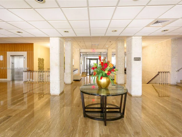 1985 S Ocean Dr, Hallandale Beach FL 33009