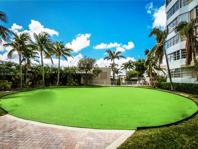 1985 S Ocean Dr, Hallandale Beach FL 33009