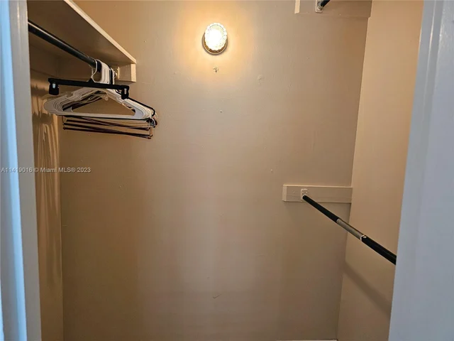 1985 S Ocean Dr, Hallandale Beach FL 33009