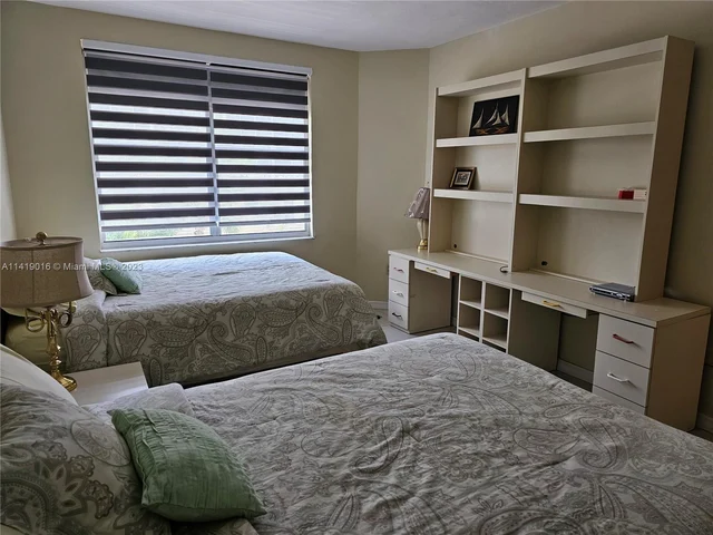 1985 S Ocean Dr, Hallandale Beach FL 33009