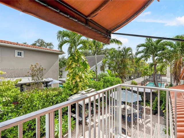 11980 SW 92nd Ln, Miami FL 33186