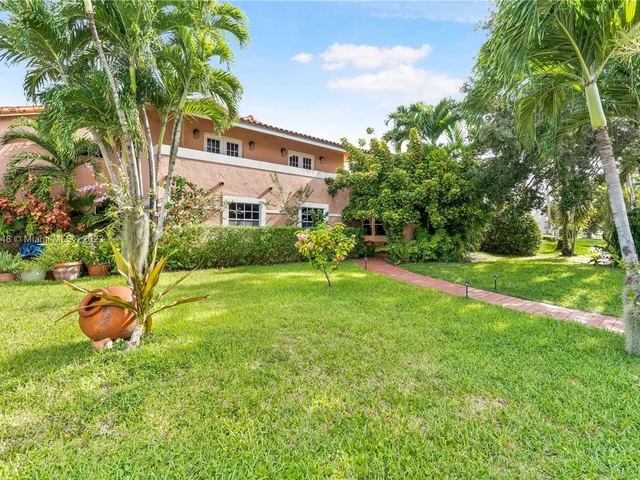 11980 SW 92nd Ln, Miami FL 33186