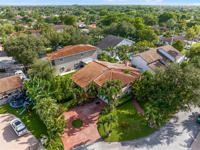 11980 SW 92nd Ln, Miami FL 33186