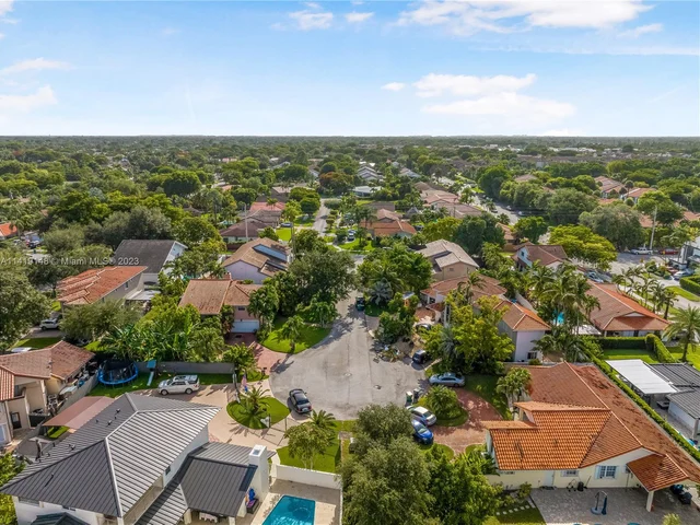 11980 SW 92nd Ln, Miami FL 33186