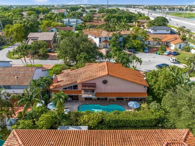 11980 SW 92nd Ln, Miami FL 33186