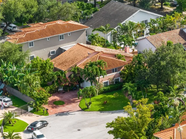 11980 SW 92nd Ln, Miami FL 33186