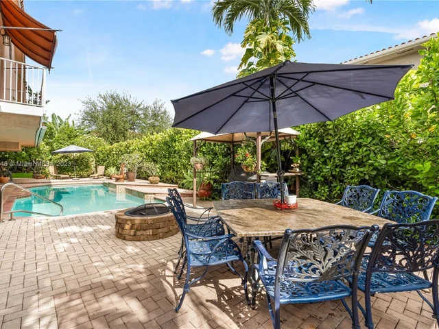 11980 SW 92nd Ln, Miami FL 33186