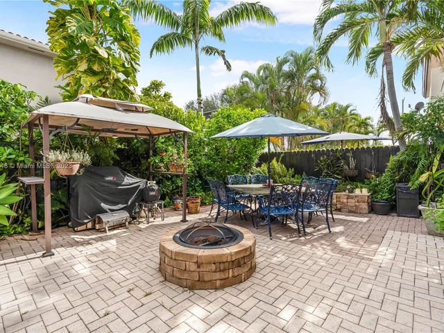 11980 SW 92nd Ln, Miami FL 33186