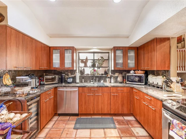 11980 SW 92nd Ln, Miami FL 33186