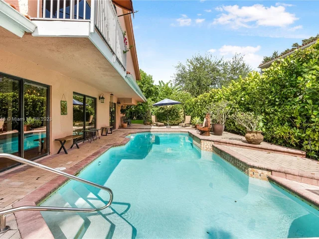 11980 SW 92nd Ln, Miami FL 33186