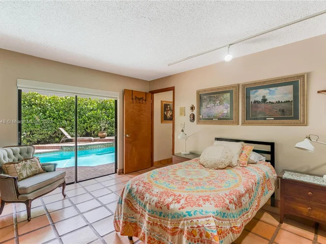 11980 SW 92nd Ln, Miami FL 33186