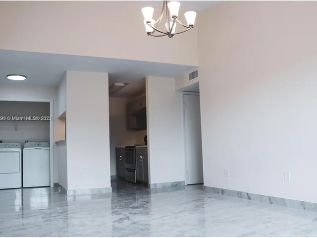 4281 W Mcnab Rd # 19, Pompano Beach FL 33069