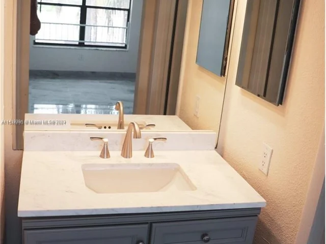 4281 W Mcnab Rd # 19, Pompano Beach FL 33069