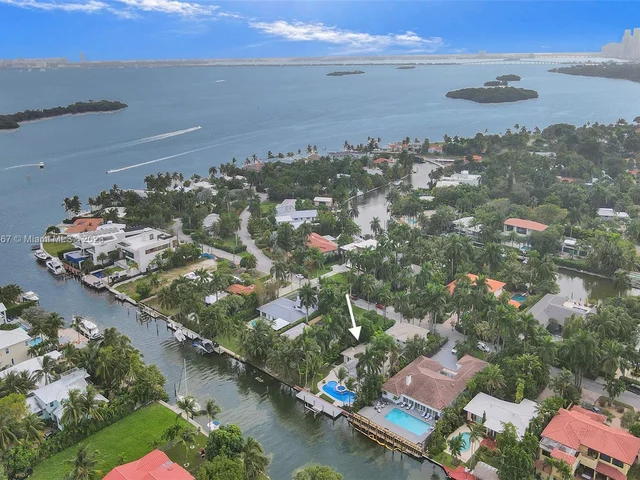 1035 Belle Meade Island Dr, Miami FL 33138