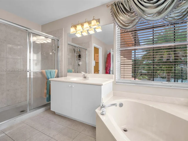 15234 SW 19th St, Miramar FL 33027