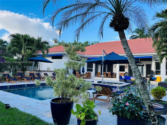 3280 Paddock Rd, Weston FL 33331