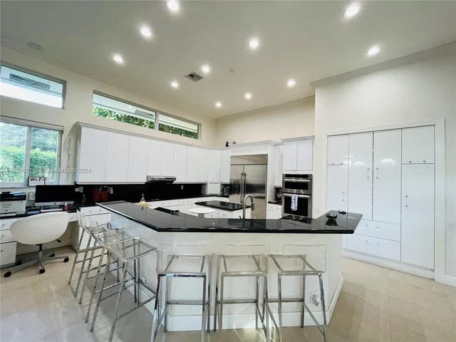 3280 Paddock Rd, Weston FL 33331