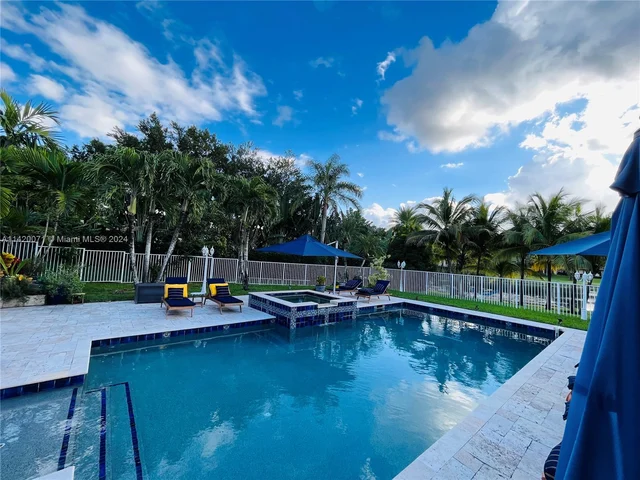 3280 Paddock Rd, Weston FL 33331