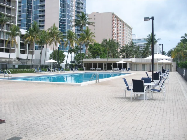 2625 NW Collins Ave. # 610, Miami Beach FL 33140