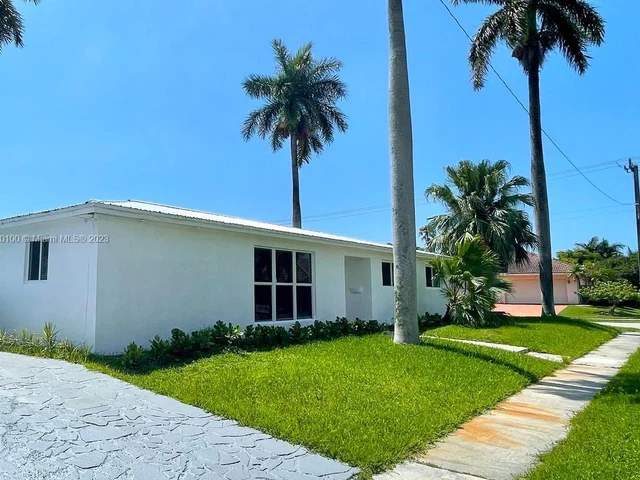325 SE 4th Ave, Dania Beach FL 33004