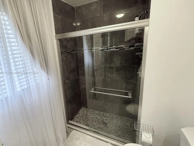 325 SE 4th Ave, Dania Beach FL 33004