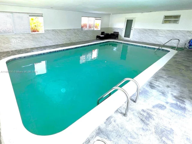 325 SE 4th Ave, Dania Beach FL 33004