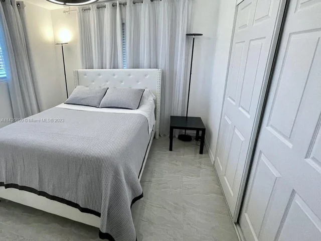 325 SE 4th Ave, Dania Beach FL 33004